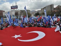 Kamu Sen Mitinginde HES protestosu
